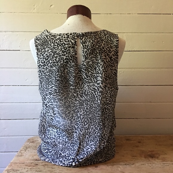 H&M Mob Wife Sheer Leopard Animal Print Sleeveless Keyhole Tie Neck Blouse - Picture 5 of 9